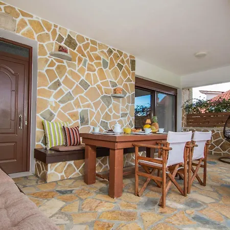 בית נופש The Stone House *