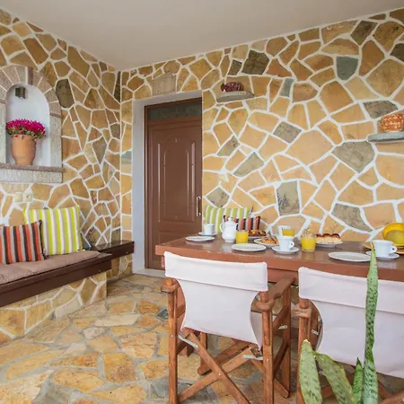 The Stone House בית נופש